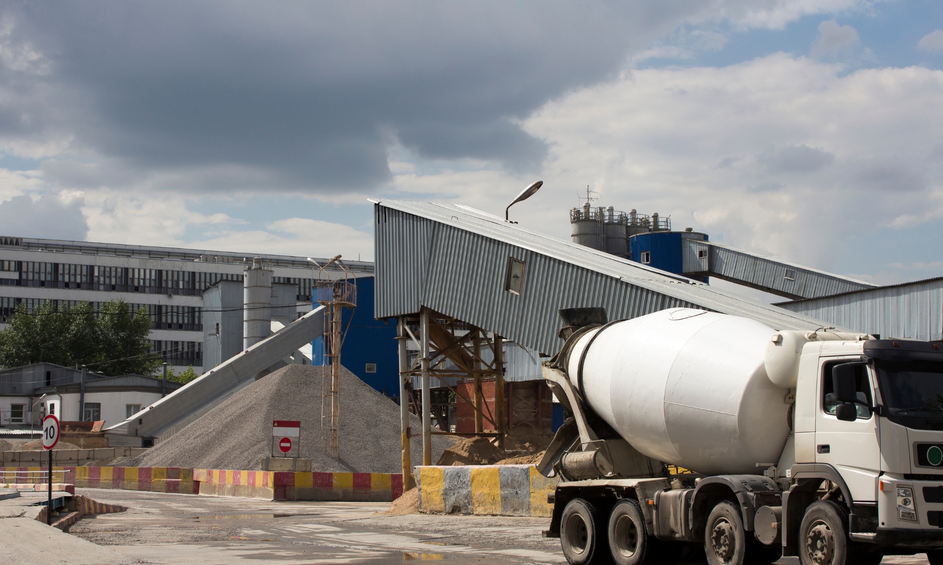 cement- factory-manufacturing-2